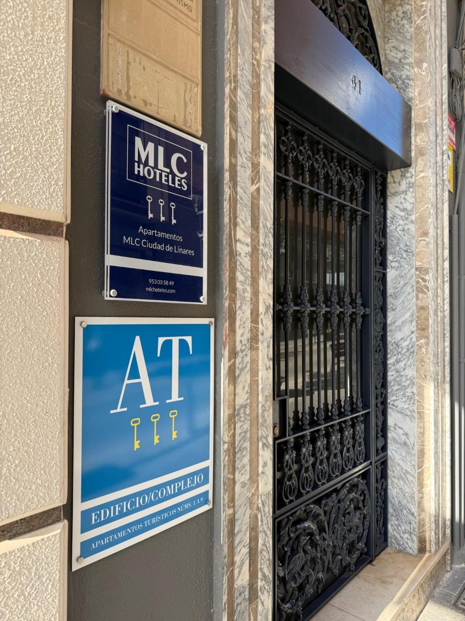 Apartamentos Mlc Ciudad De Linares Linares  Exteriér fotografie